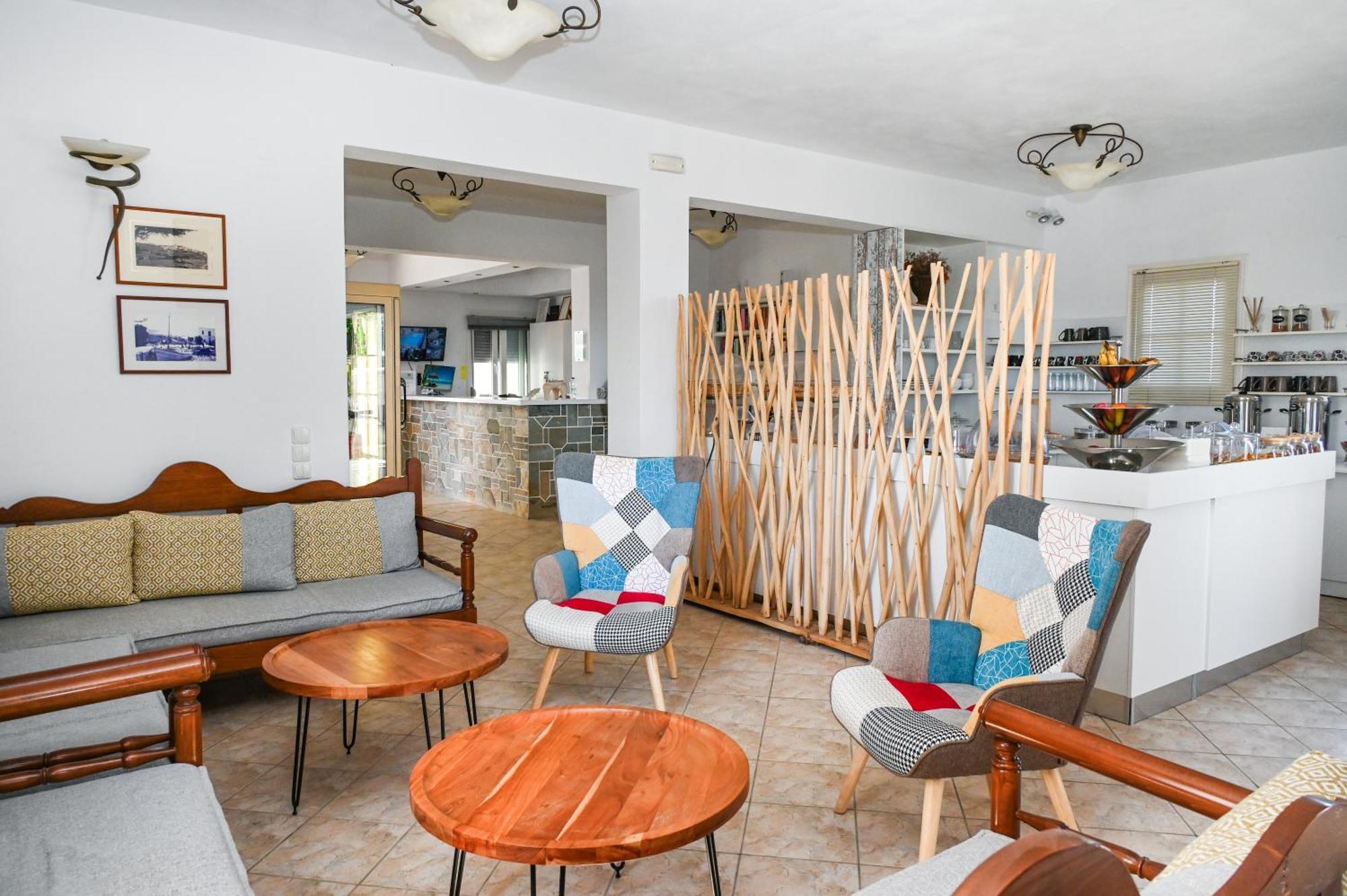 Glaronisia Hotel Поллония Экстерьер фото